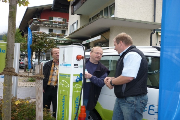 Die Eröffnung der e-Tankstelle